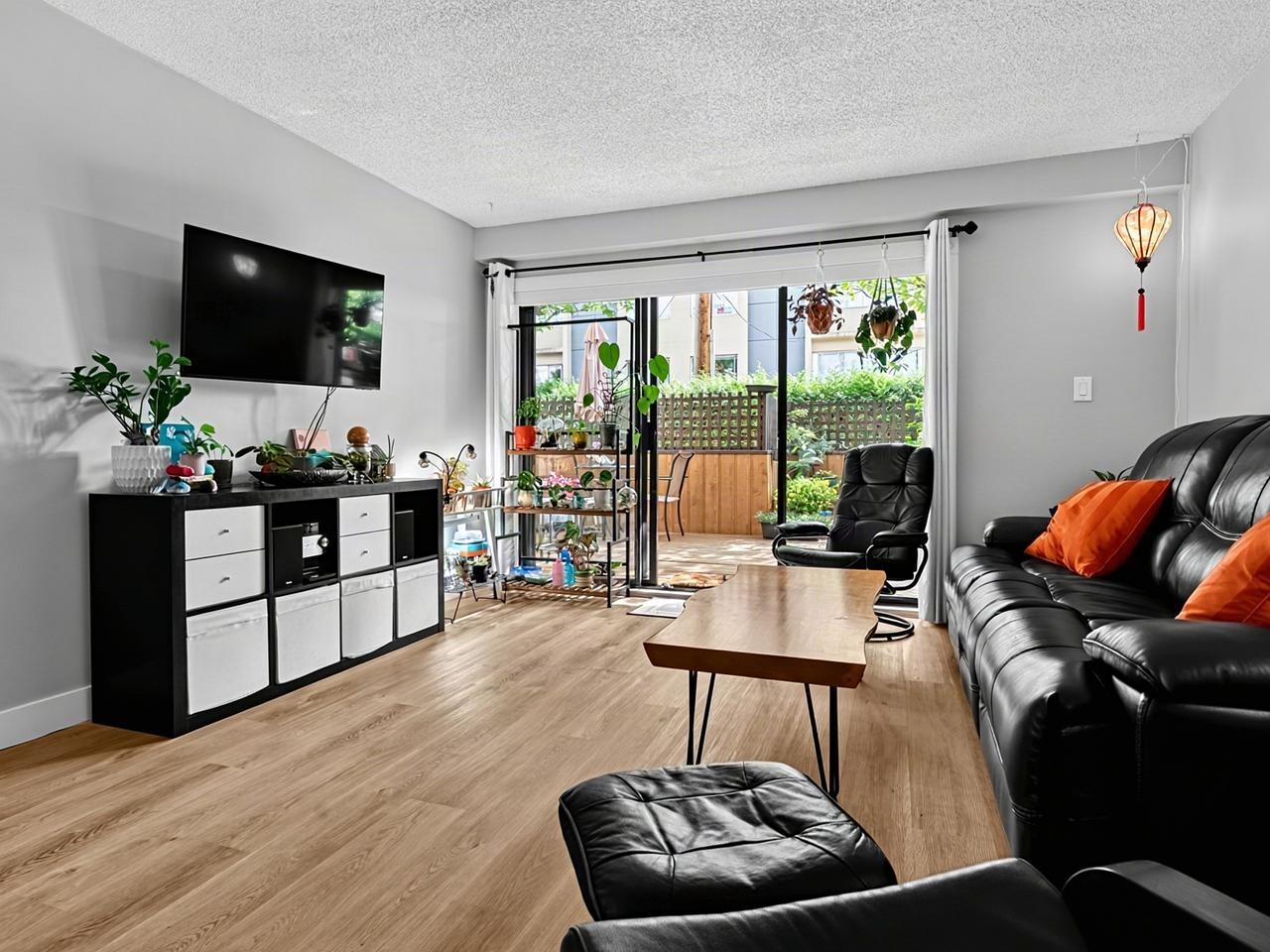 102 - 410 Agnes Street 9