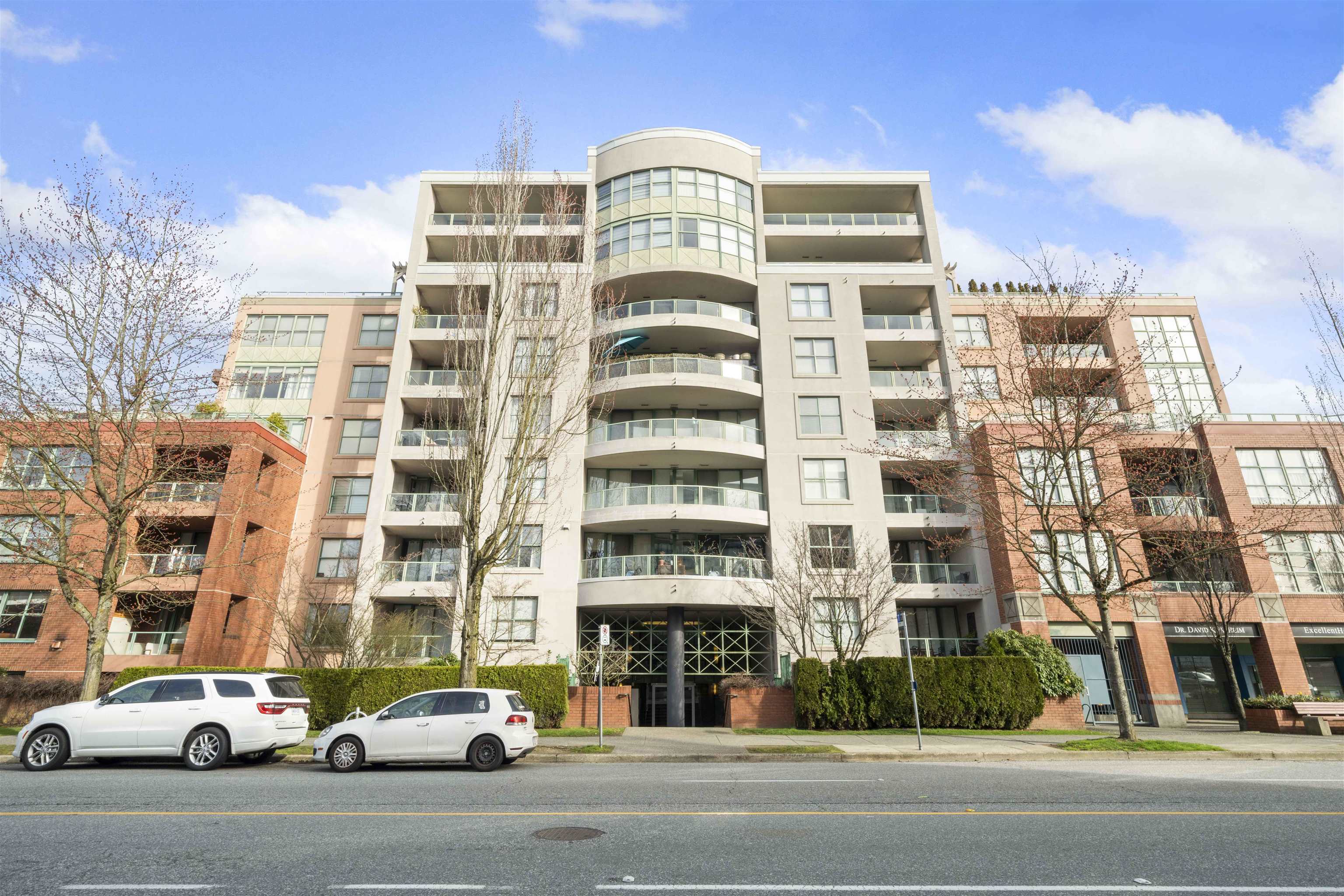 106 - 503 16th Avenue 28