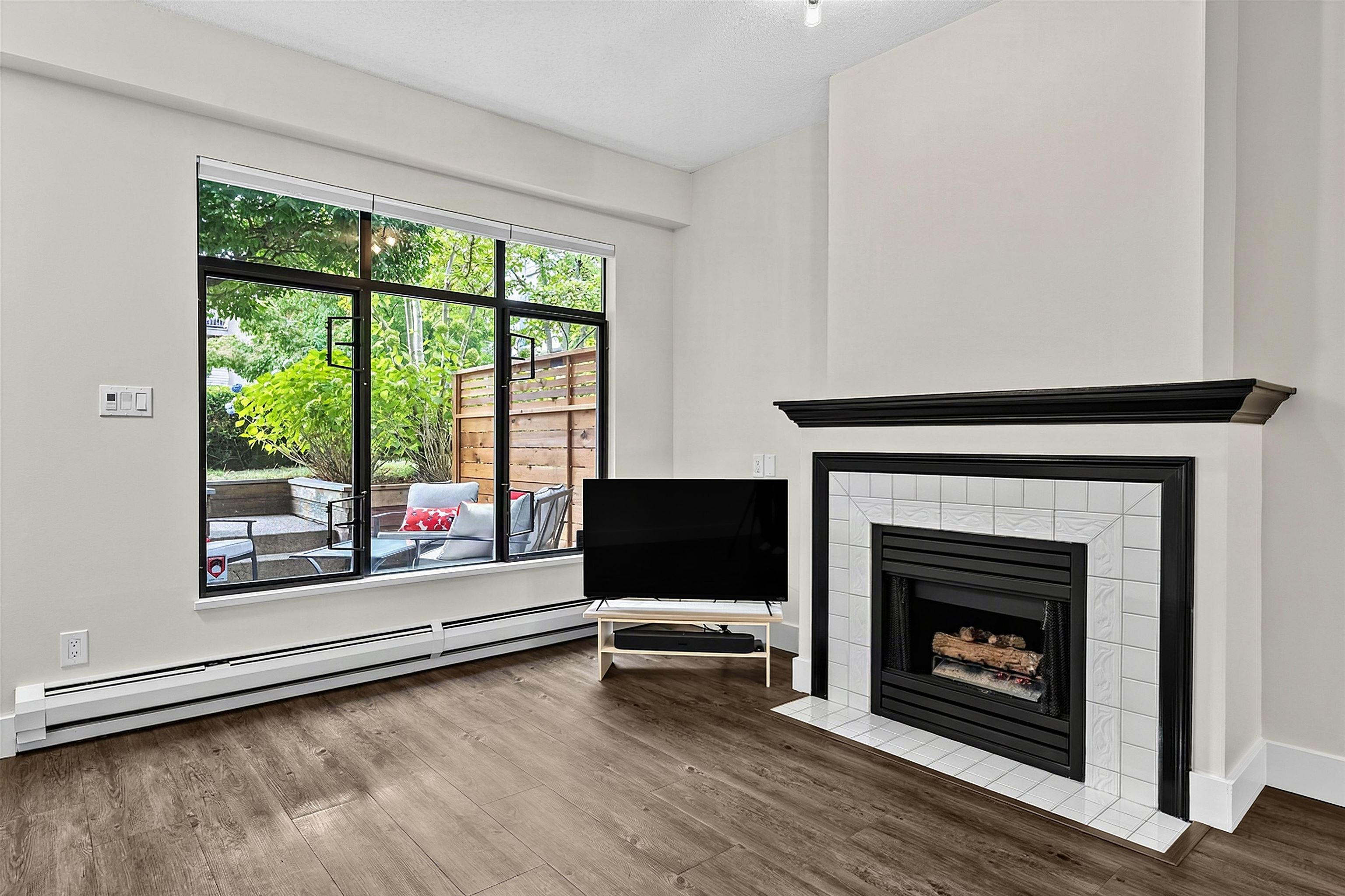 2 - 221 Ash Street 8