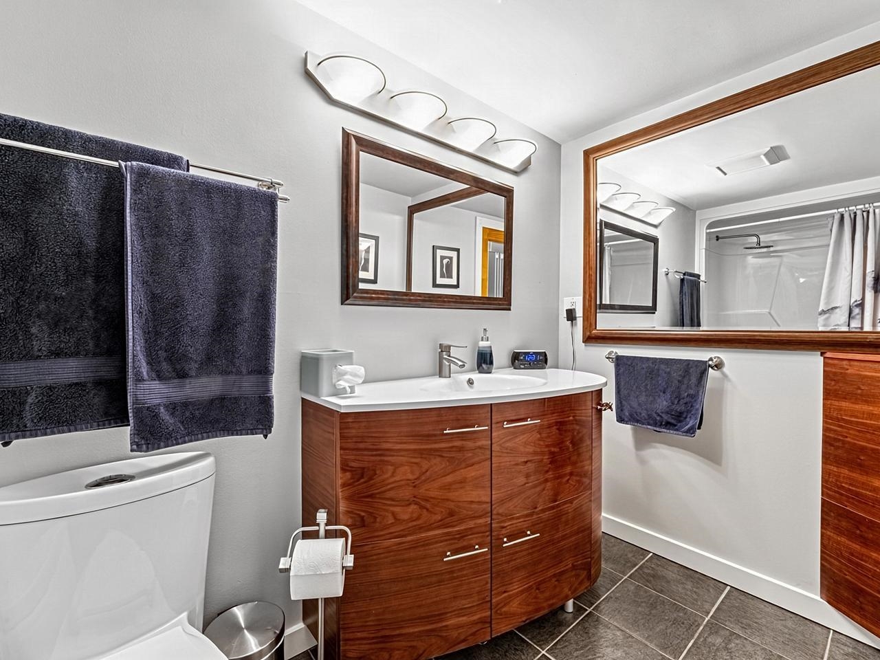 102 - 410 Agnes Street 15