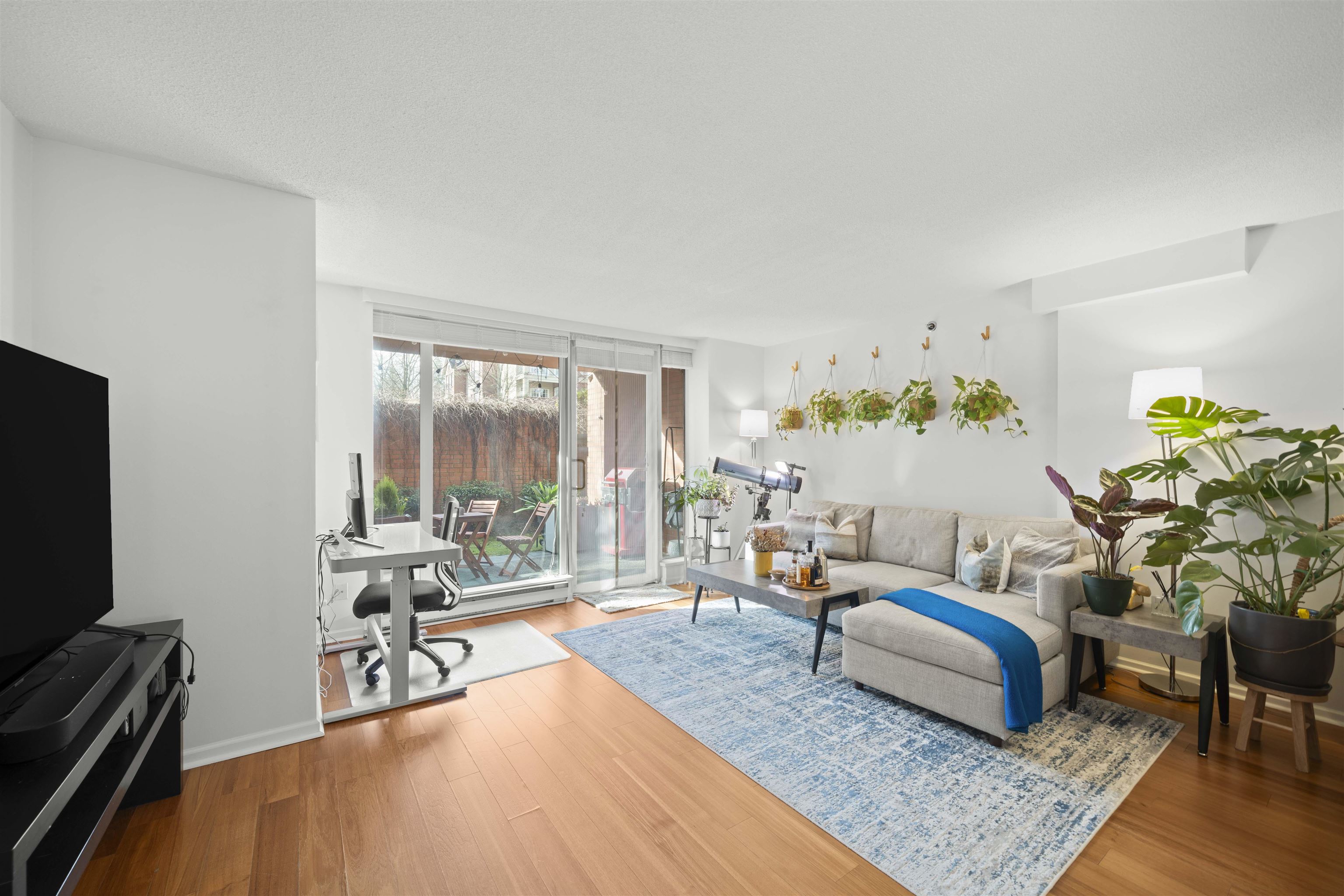 106 – 503 16th Avenue